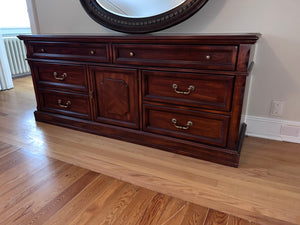 Solid Wood 6 Drawer Dresser (mirror not included)