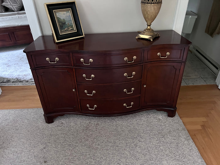 Curved Front 6 Drawer Dresser