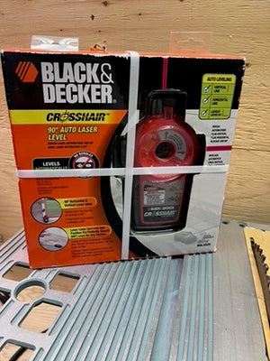 BRAND NEW Black & Decker Crosshair 90' Auto Laser Level