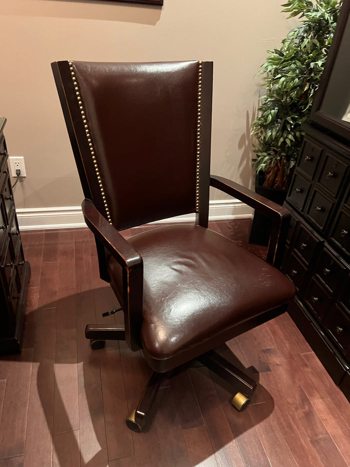 Bombay Company Office Chair