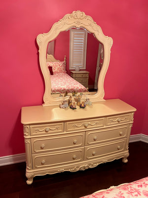 Homelegance 'Cinderella' White 7 Drawer Dresser with Mirror
