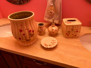Bathroom Decor Lot