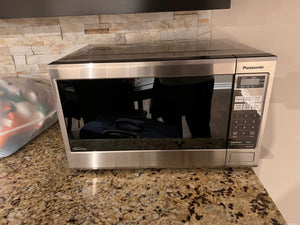 Panasonic Genius® 1.2 Cu. Ft. Countertop Microwave - NNST681SCC (*retail $359)