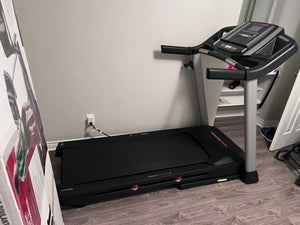 LIKE NEW Healthrider H70T Folding Treadmill
