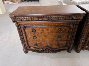 Pulaski Salerno Bachelor Chest of Drawers # 1