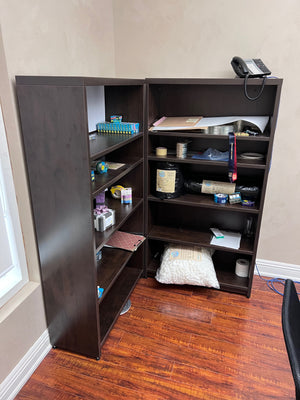 2 Bookshelves