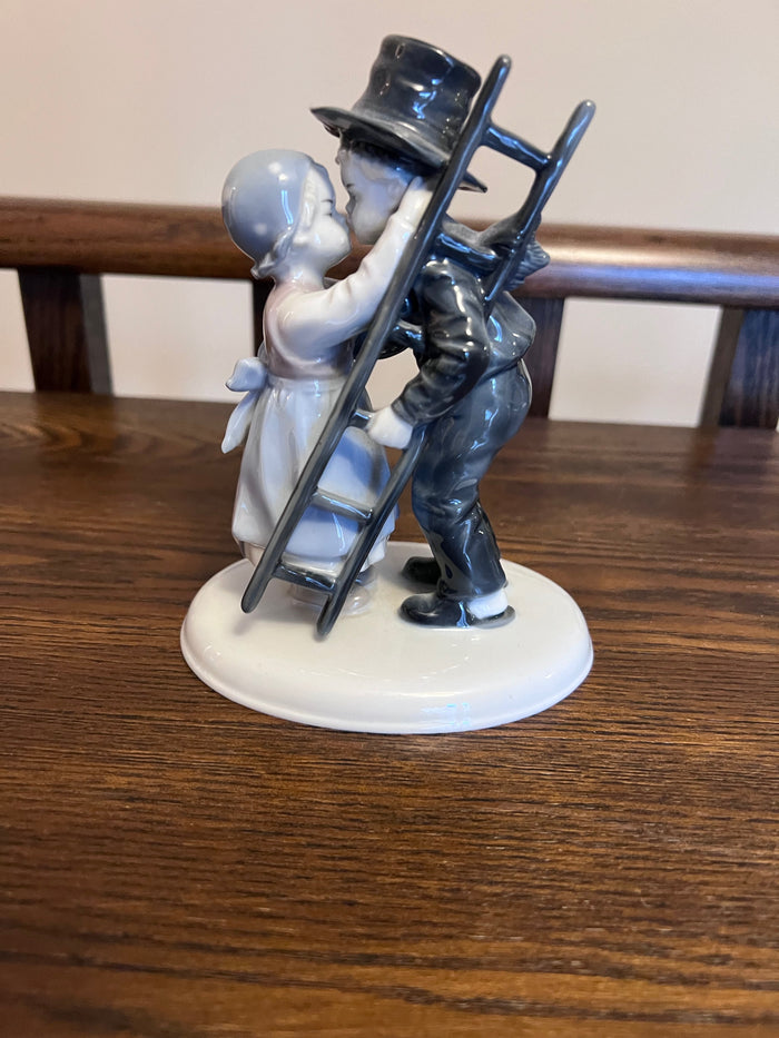 Metzler & Ortloff "Chimney Sweeper Kissing Girl" Figurine