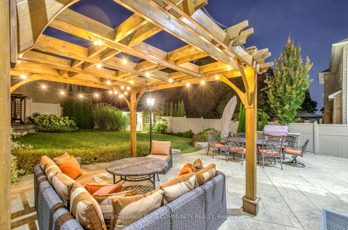 Dot Furniture Wicker Patio Sectional Sofa + Coffee Table