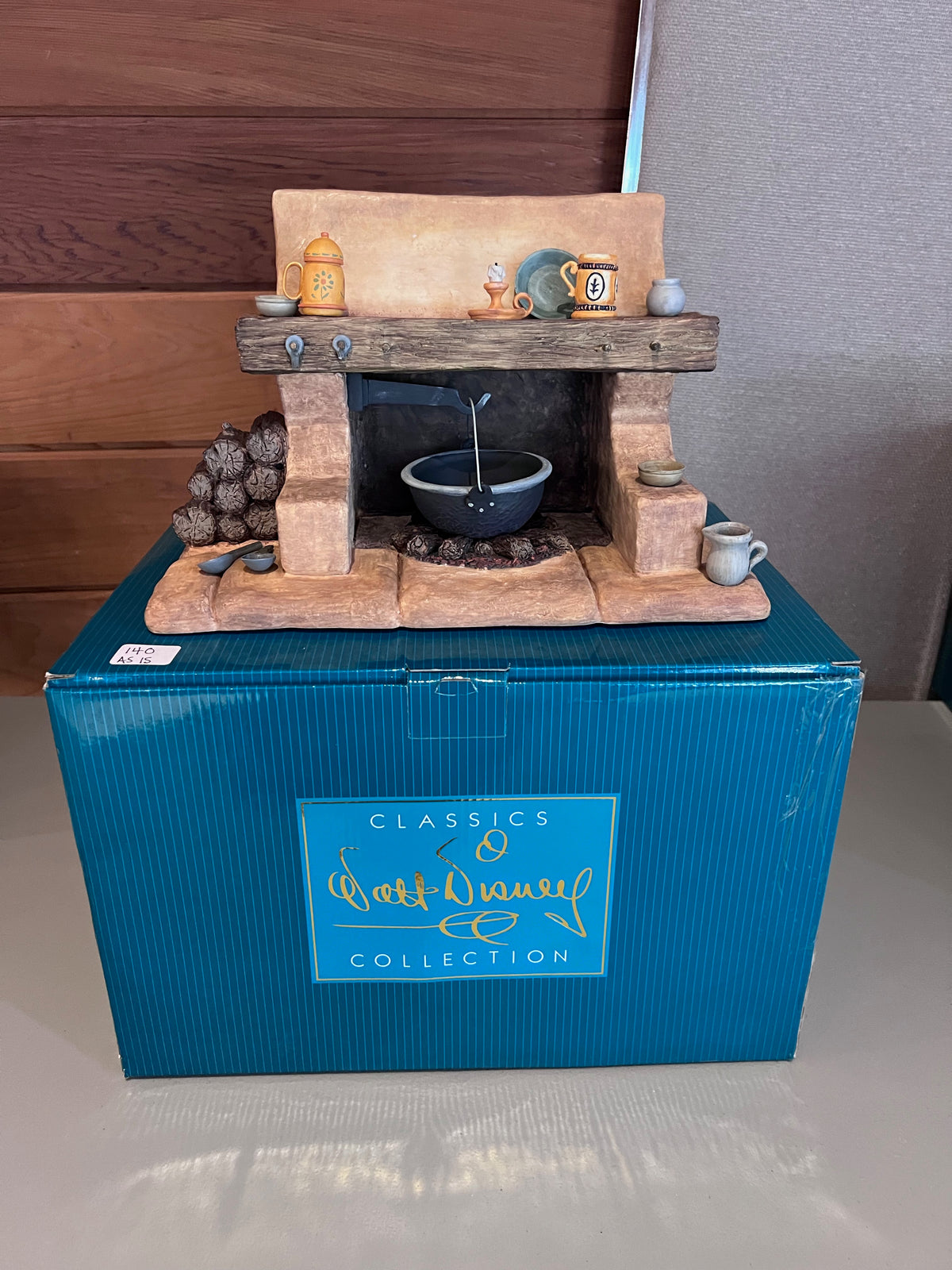 WDCC Walt Disney Classics Collection Snow White The Dwarfs' Hearth, *2 small spoons broke off- (*box and certificate)