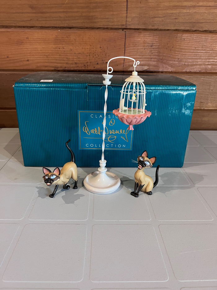 WDCC Walt Disney Classics Collection Lady and the Tramp Si & Am "We are Siamese if You Don't Please" (*box and certificate)