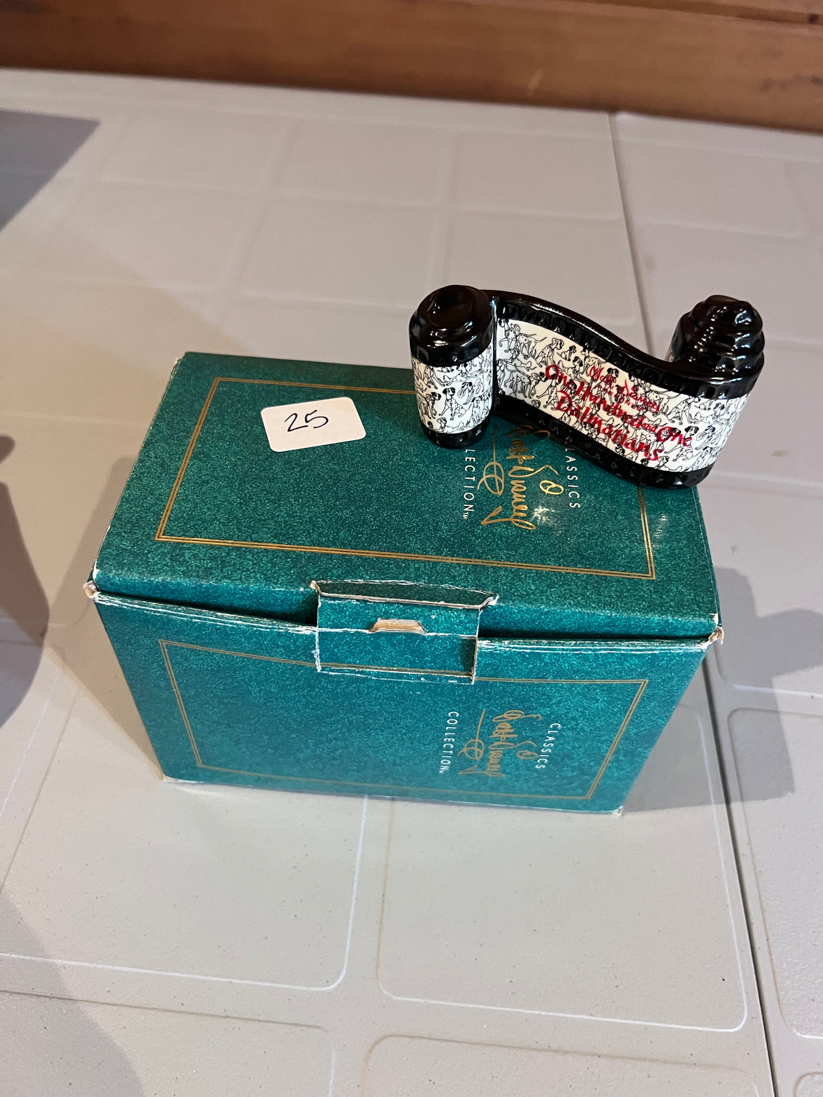 WDCC Walt Disney Classics Collection 101 Dalmatians Opening Title (*box and certificate)