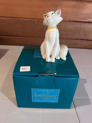 WDCC Walt Disney Classics Collection Aristocats Duchess Fetching Feline (*box and certificate)