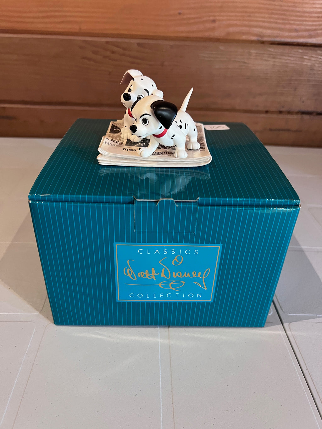 WDCC Walt Disney Classics Collection 101 Dalmatians "Go get him, Thunder!" (*box and certificate)