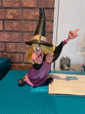 WDCC Walt Disney Classics Collection Trick or Treat Witch Hazel "Brewing Up Trouble" (*box and certificate)