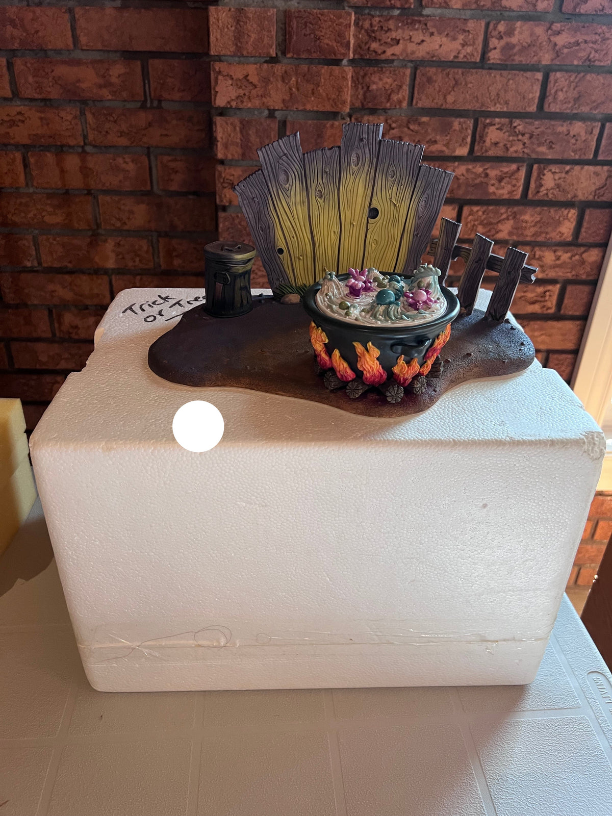 WDCC Walt Disney Classics Collection Trick or Treat Base (*NO BOX, NO CERTIFICATE)