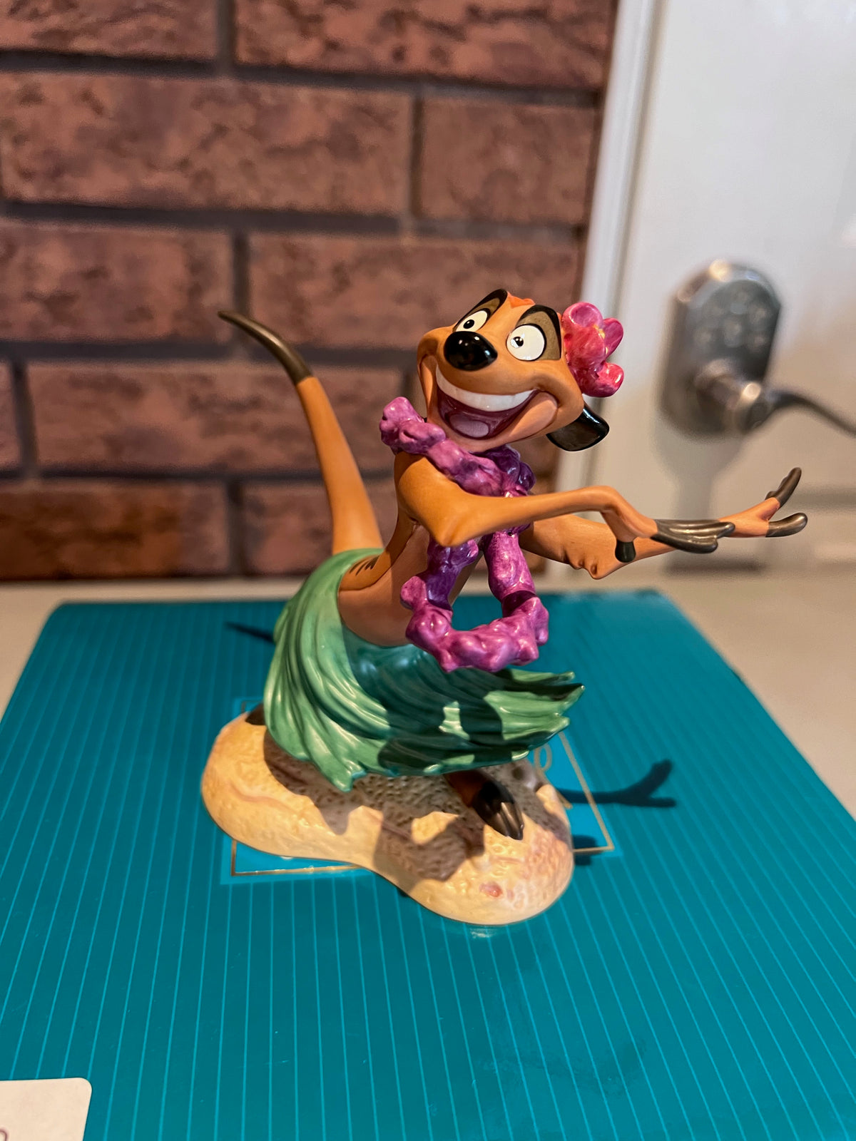 WDCC Walt Disney Classics Collection The Lion King Timon "Luau!" (*box and certificate)