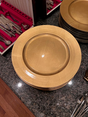 12 Plastic Gold Charger Plates