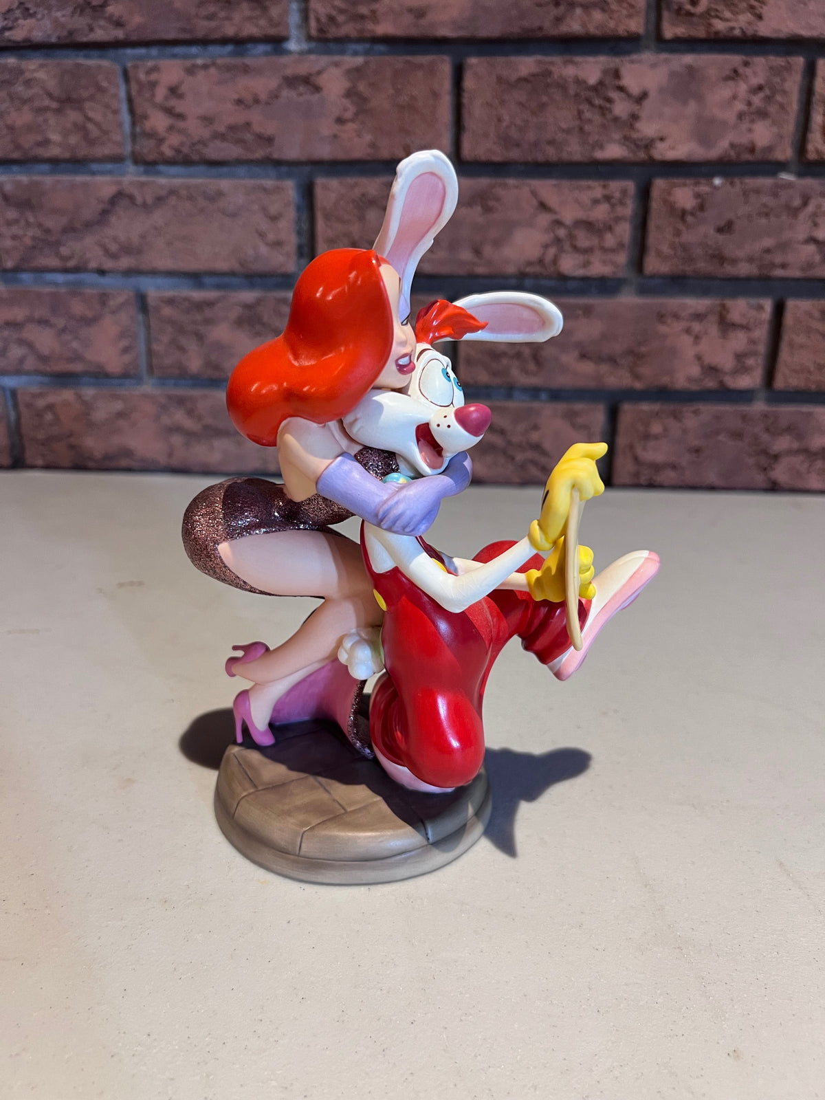 WDCC Walt Disney Classics Collection Who Framed Roger Rabbit, Roger & Jessica Rabbit "Dear Jessica, How Do I Love Thee?" (*no box, no certificate)