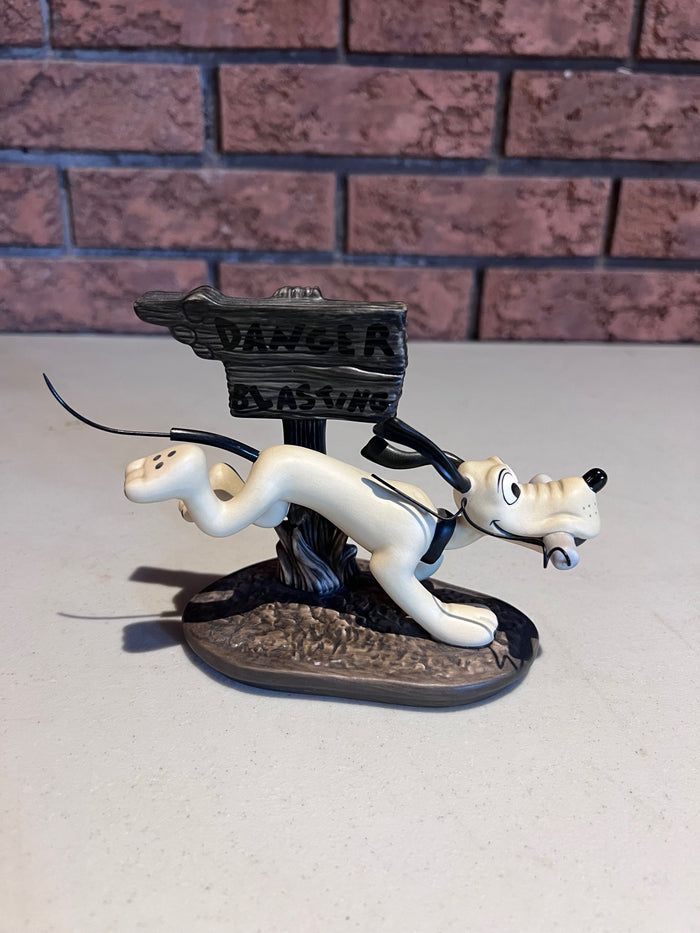 WDCC Walt Disney Classics Collection Dynamite Dog "The Delivery Boy" (*no box, no certificate)