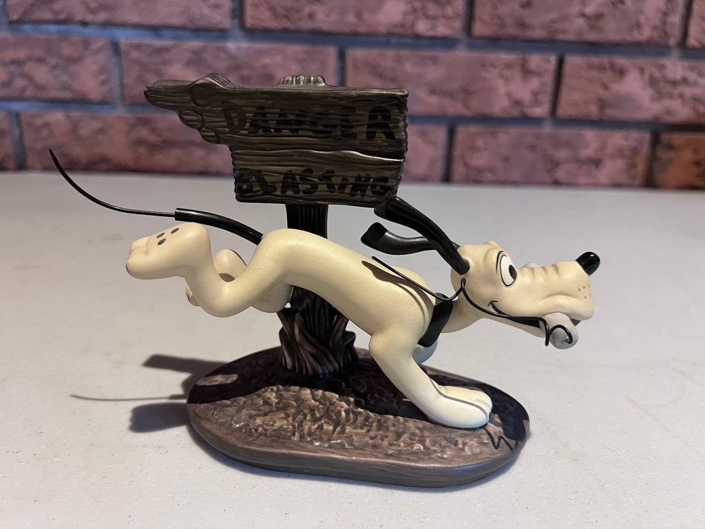 WDCC Walt Disney Classics Collection Dynamite Dog "The Delivery Boy" (*no box, no certificate)