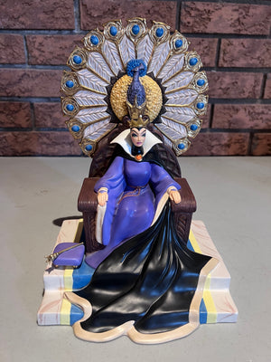WDCC Walt Disney Classics Collection Snow White and the Seven Dwarfs Queen "Enthroned Evil" (*no box, no certificate)