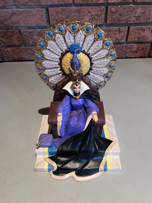 WDCC Walt Disney Classics Collection Snow White and the Seven Dwarfs Queen "Enthroned Evil" (*no box, no certificate)