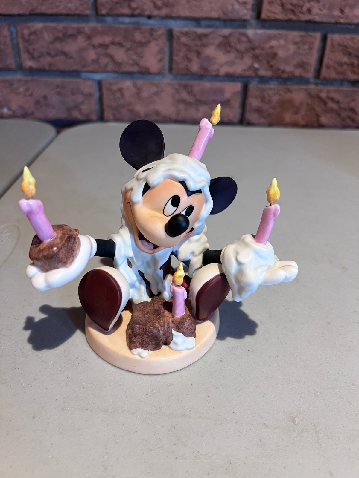 WDCC Walt Disney Classics Collection Mickey's Birthday Party "Happy Birthday!" (*no box, no certificate)