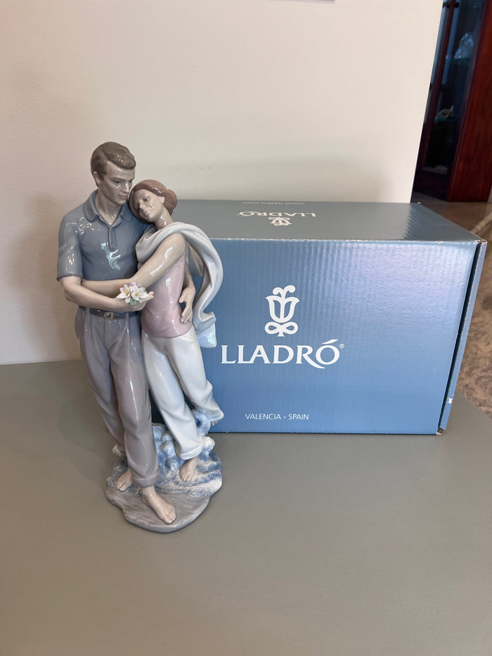 Lladro 6842 'You're everything to me' (*with original box)