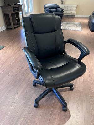 Bonded Leather Manager Chair, Black