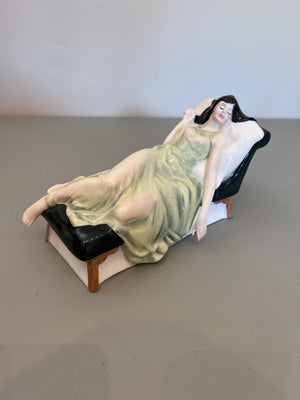 Royal Doulton Figurine Sleeping Beauty HN 3079
