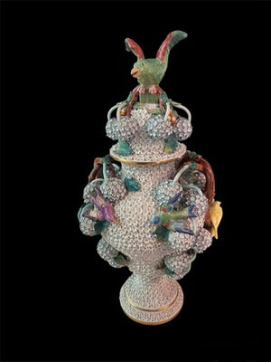 19th Century Meissen Porcelain "Schneeballen" Snowball Lidded Vase
