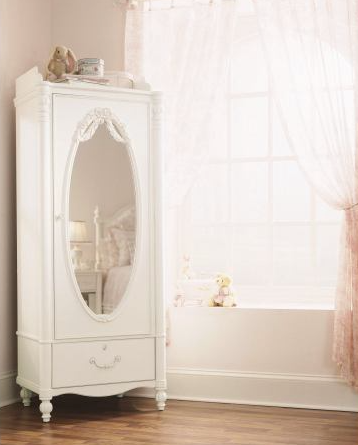 Stanley Furniture Young America Isabella One Door Armoire