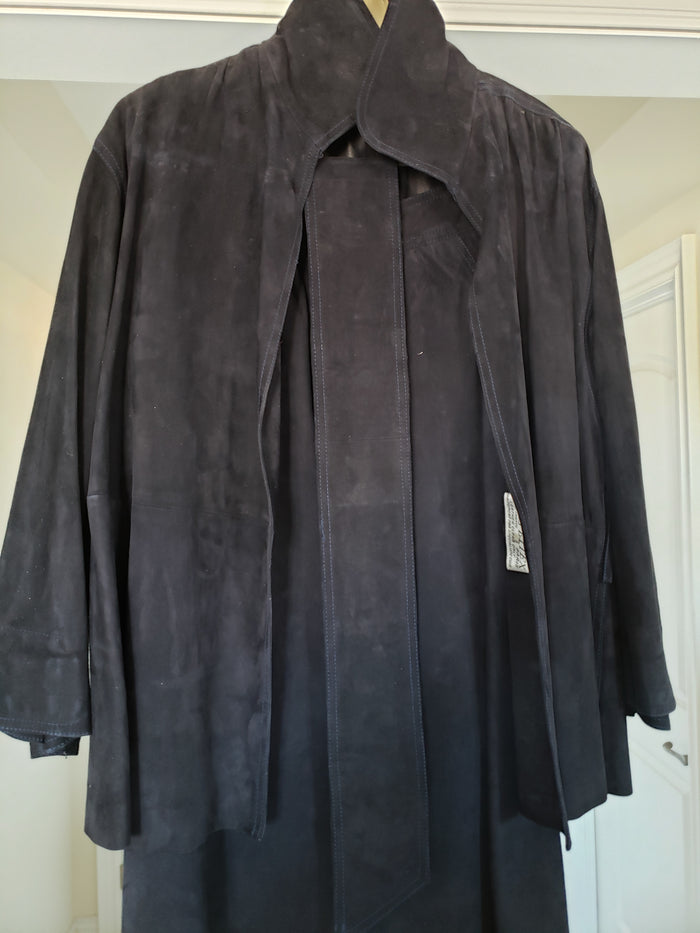 Women's Furs Ettex Paris - Jacket and Skirt Set Dark Grey (Suede)