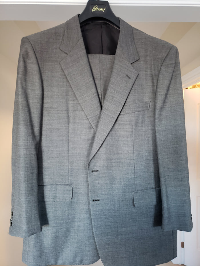 Men's Brioni Dark Grey Wool Suit