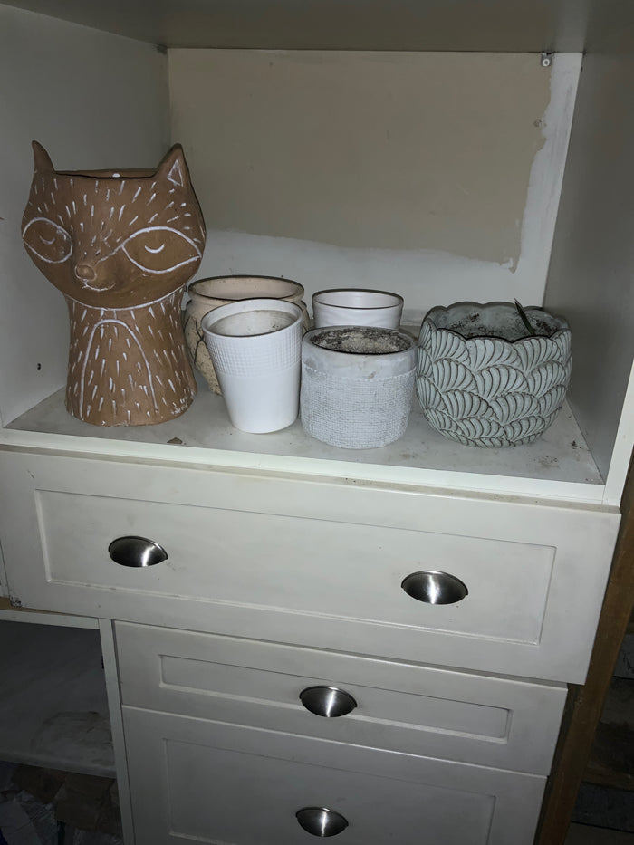 Miscellaneous Pots Lot