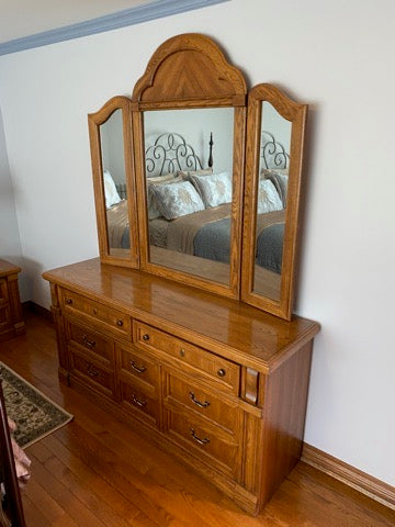 Kroehler furniture vintage deals dresser