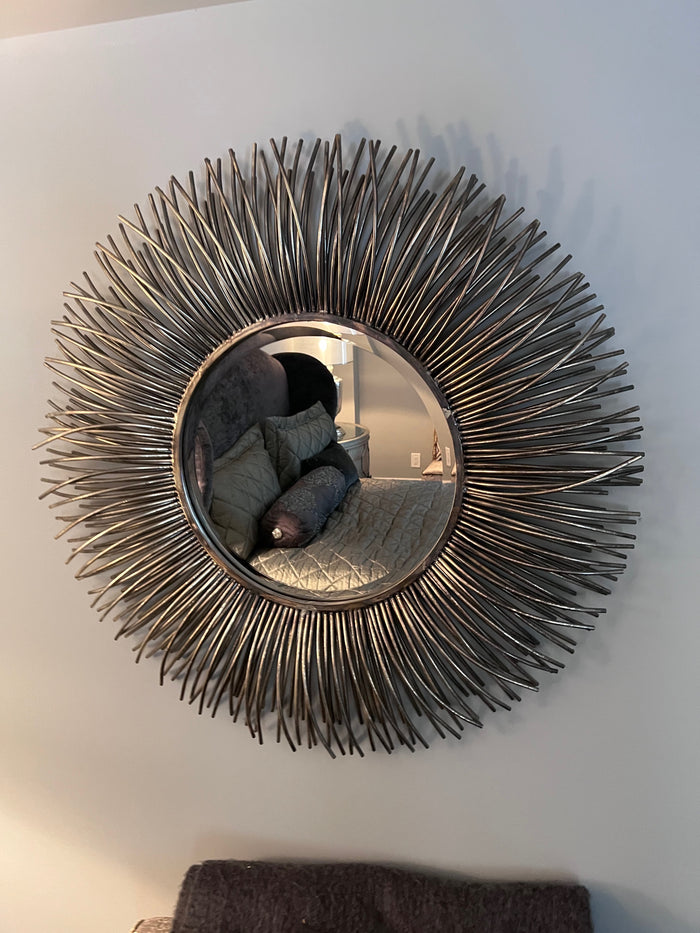 Round Decorative Metal Mirror