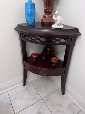 Bombay Company Corner Table