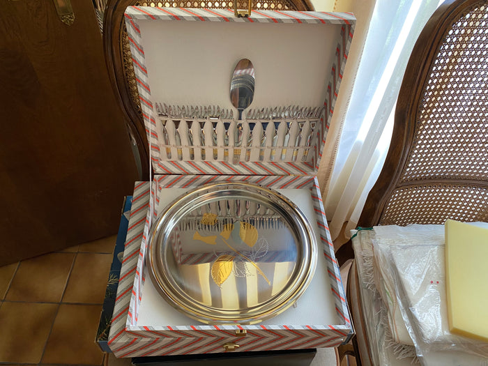 Freddi Oro 24kt Stainless Steel Round Cake Plate + Forks and Cake Knife