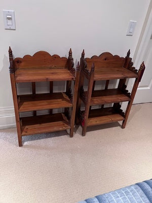 2 Collapsable Wood Shelves