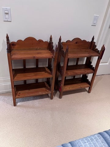 2 Collapsable Wood Shelves