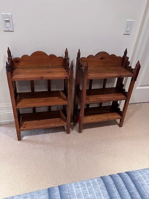 2 Collapsable Wood Shelves