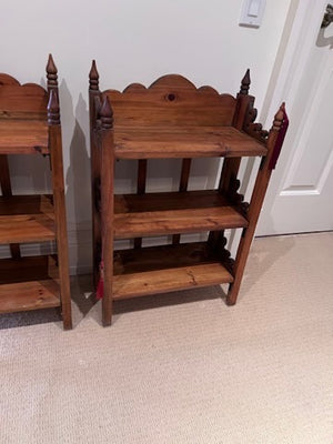 2 Collapsable Wood Shelves