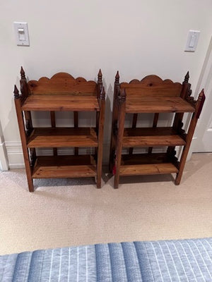 2 Collapsable Wood Shelves