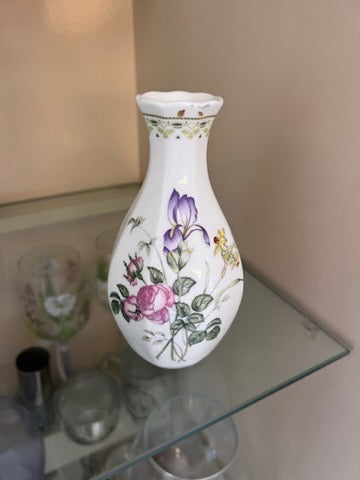 Royal Doulton Camilla Vase H5185