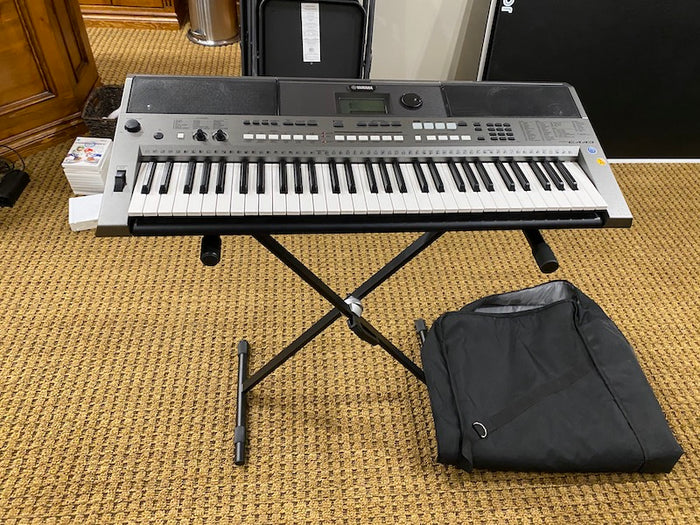 Yamaha PSR-E443 Keyboard + Stand