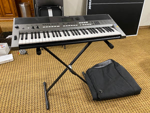 Yamaha PSR-E443 Keyboard + Stand