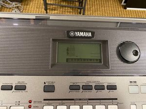 Yamaha PSR-E443 Keyboard + Stand