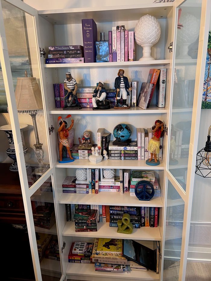 Miscellaneous Books & Decor Lot # 1