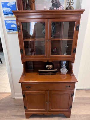 Vintage Roxton Hutch